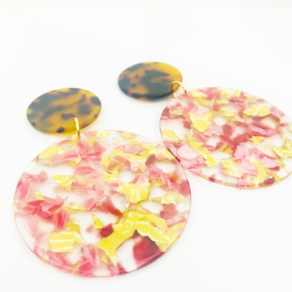 Circle Drop Earrings in Pink and Yellow with Torti - Picture 2 of 8